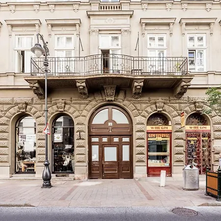 One Of A Kind, Super With Patio * Budapest