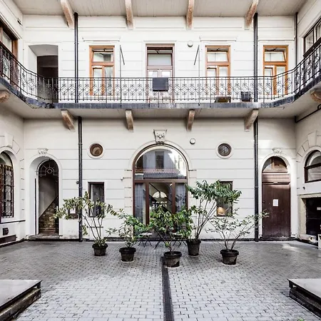 Apartman One Of A Kind, Super With Patio *