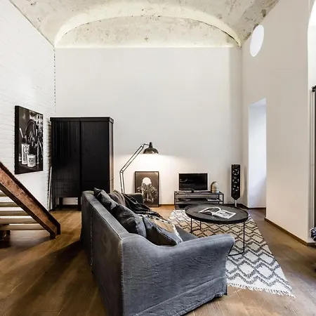شقة One Of A Kind, Super With Patio *